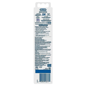 Oral-B Kid's Battery Toothbrush Featuring Marvel's Spiderman, Soft Bristles, for Kids 3+